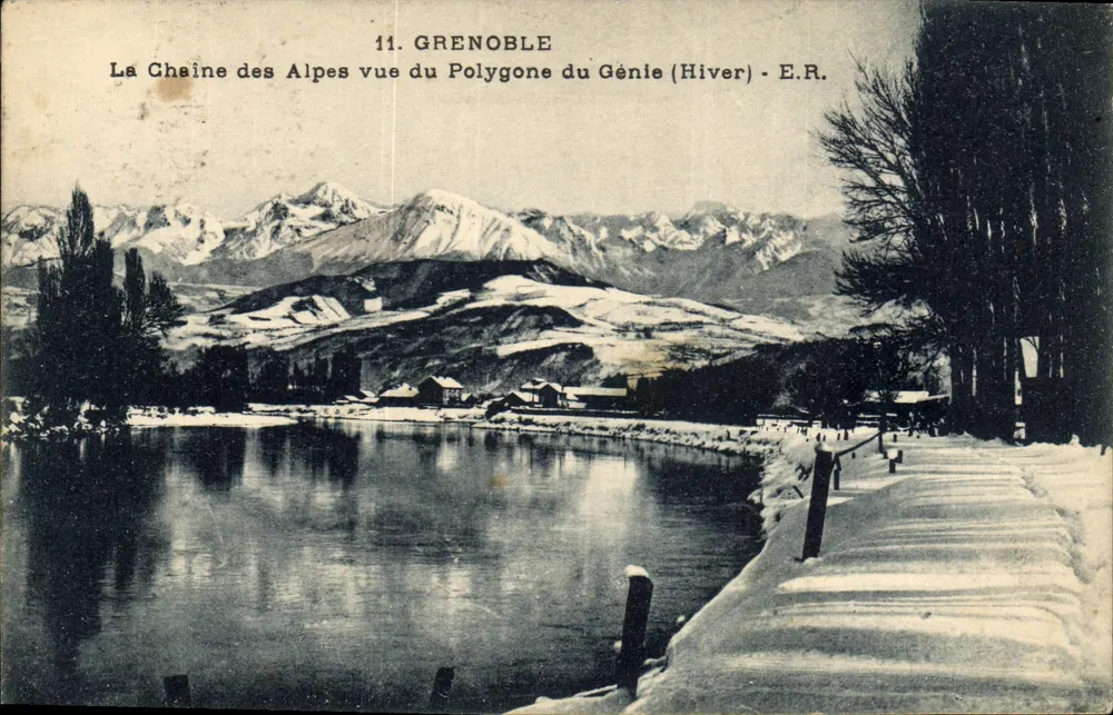 Grenoble — Die Alpenkette vom Polygone du Génie aus gesehen (Winter) — E.R. - Vorderseite