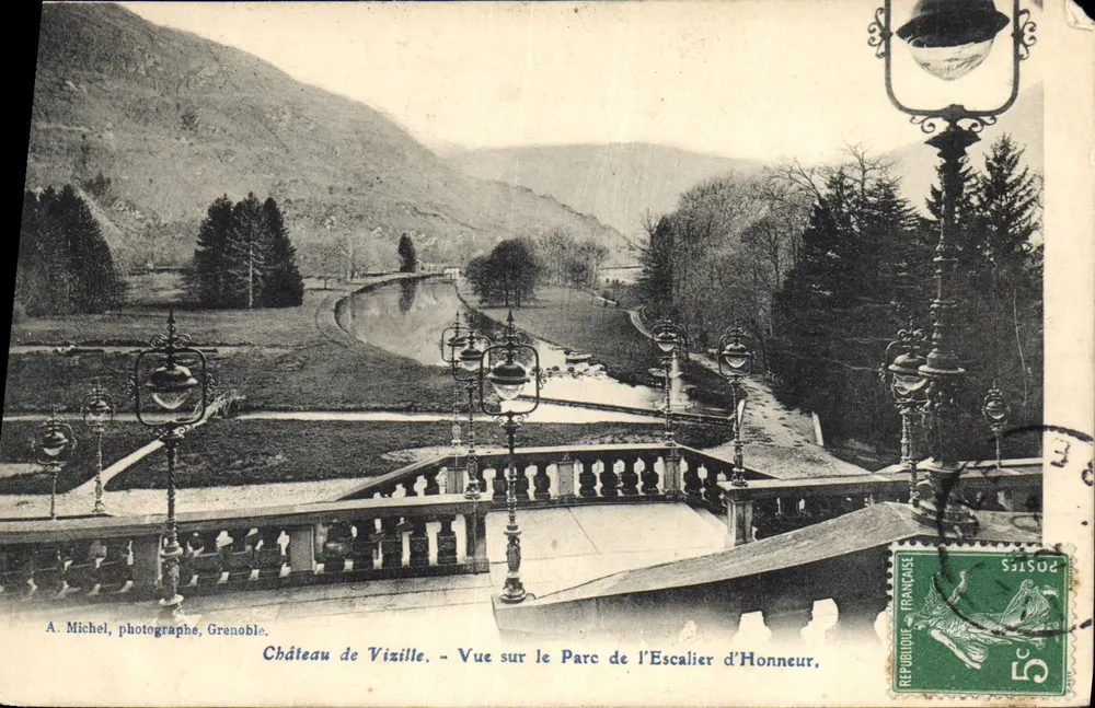 Schloss Vizille — Ansicht des Parks der Ehrenstiege — A. Michel, Fotograf, Grenoble - Vorderseite