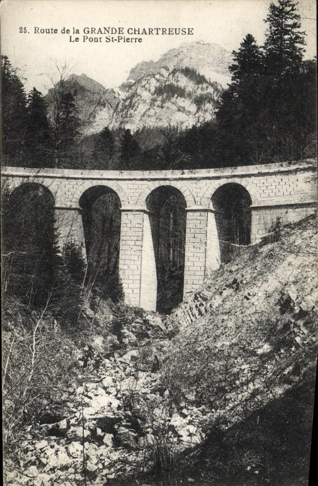 Rodovia da Grande Chartreuse — O Ponte St-Pierre — Mosteiro da Grande Chartreuse - Frente