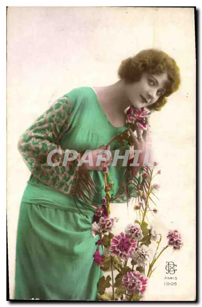 Mulher com vestido verde entre flores — Paris 1909 — Editor DS - Frente