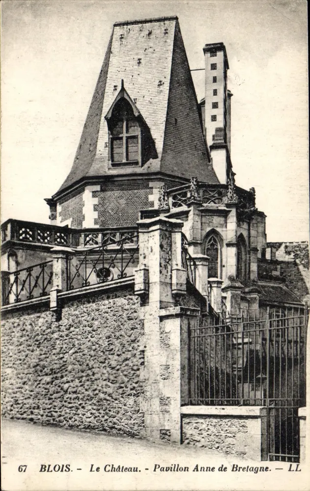 Blois - Das Schloss - Pavillon Anne de Bretagne — LL - Vorderseite
