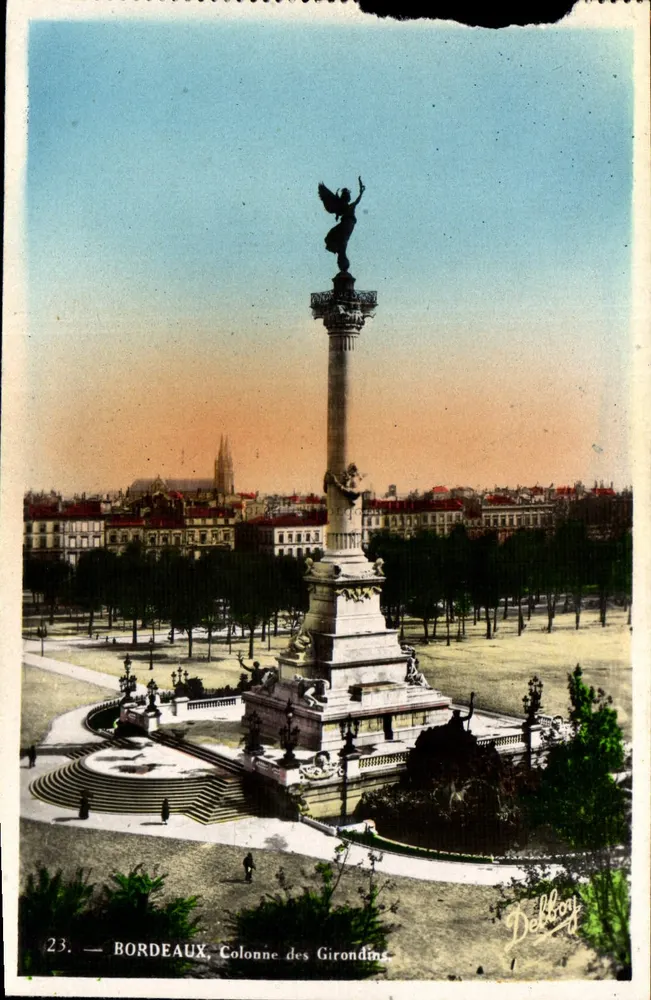 Bordeaux — Coluna dos Girondinos — Débbon - Frente