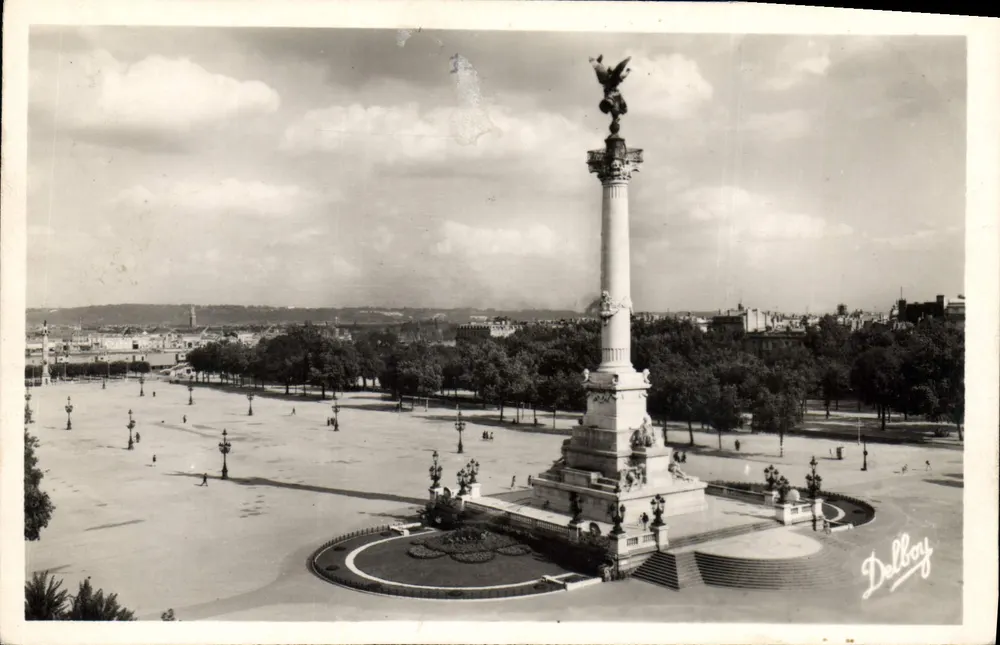 Place des Quinconces — Pomnik Pokoju — Wydawca Delbroy - Awers