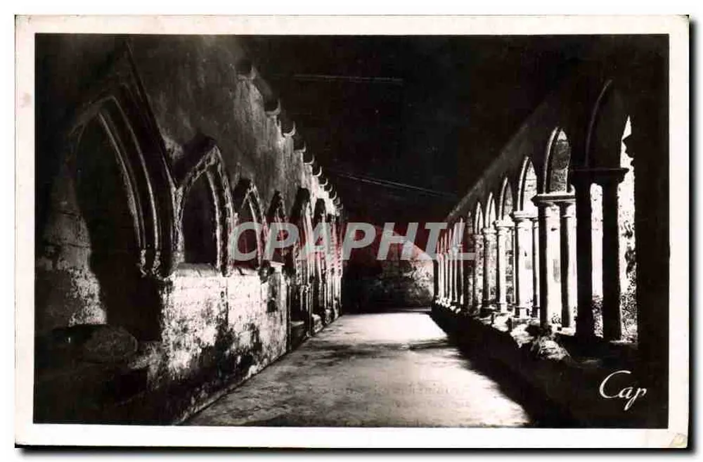 Saint-Emilion - A Colegiata. O Claustro. Parte ogival (século XIV) — Real-Photo-C.A.P. Strasbourg - Frente