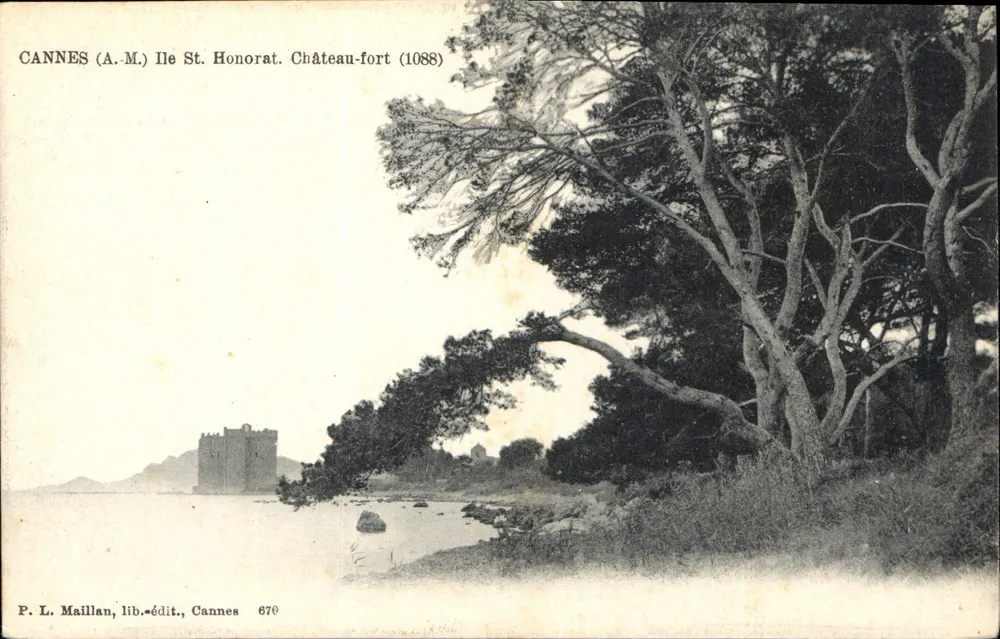 Cannes (A.M.) Ilha de São Honora. Castelo-forte (1088) — P. L. Maillan, lib.édit., Cannes 670 - Frente