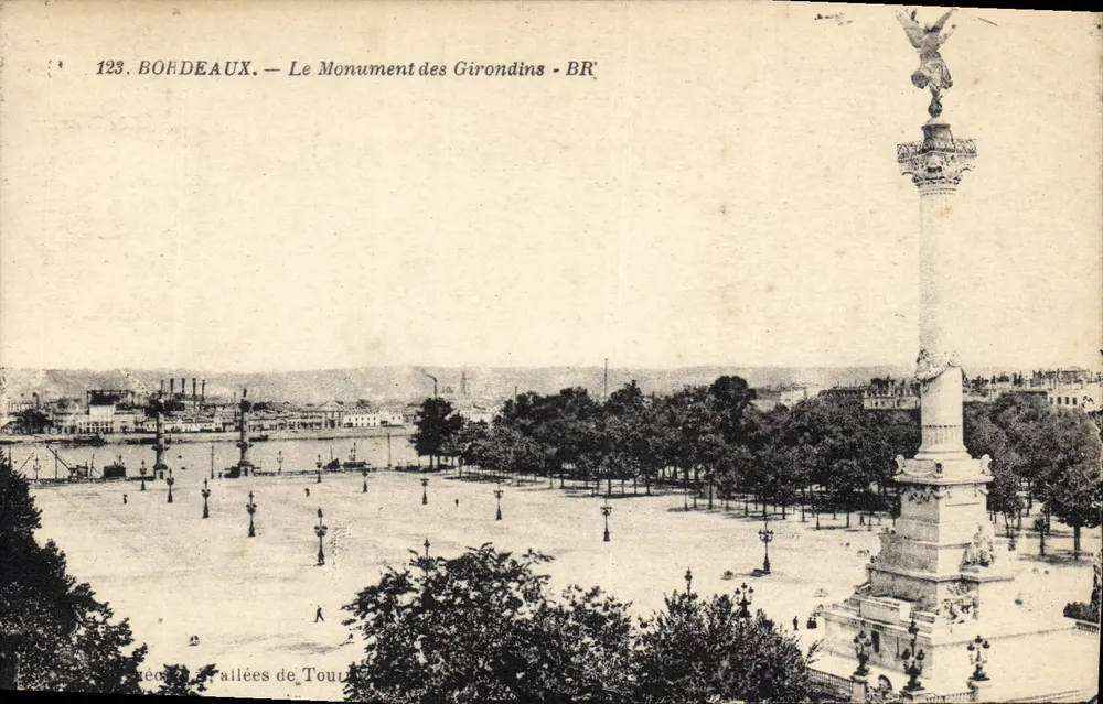 Bordeaux — O Monumento dos Girondinos — BR' — alamedas de Tourny - Frente