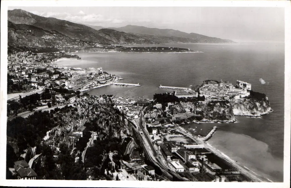 Cap Martin — Vista geral da Principalidade de Mônaco e da costa italiana — Coleção « A Costa do Azul » - Frente