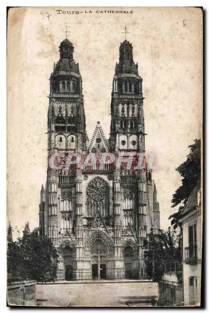 Tours - A Catedral — vista da fachada gótica com suas duas torres — editor não visível - Frente