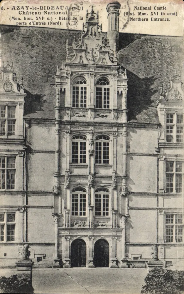 Azay-le-Rideau — Castelo Nacional, detalhe da porta de entrada (Norte) — A. P. - Frente