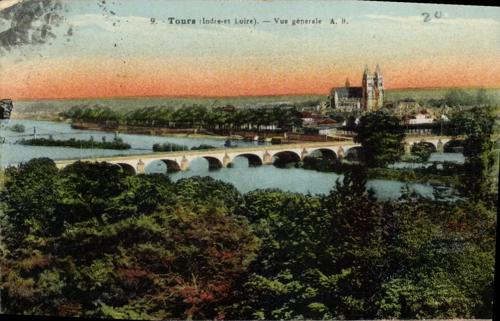 Tours (Indre-et-Loire) — Vista geral — A. B. - Frente