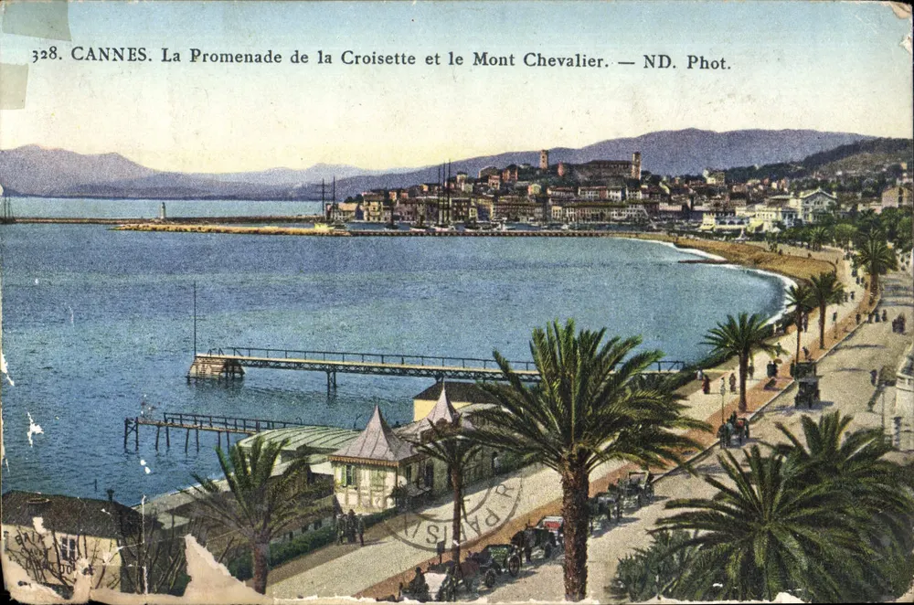 CANNES. Die Promenade de la Croisette und der Mont Chevalier — ND. Fot. - Vorderseite