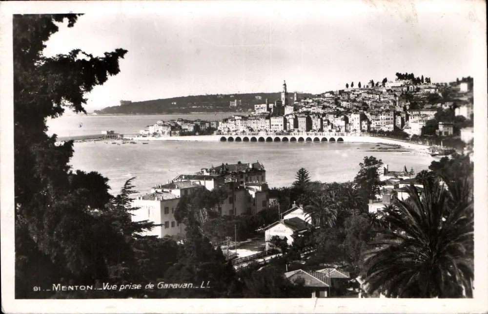 Menton — Vista tirada de Garavan — L.I. — n°91 - Frente
