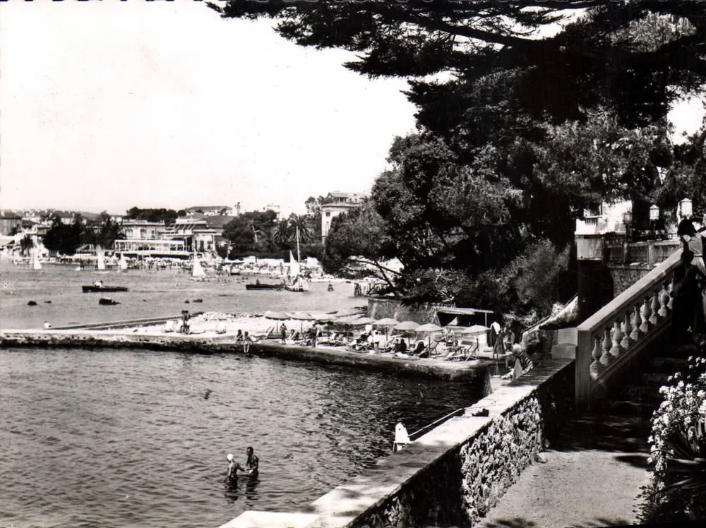 Juan-les-Pins — Die Strände 'Belles-Rives' — Les Éditions FRANK, 3, bd. Tzaréwitch, Nice - Vorderseite
