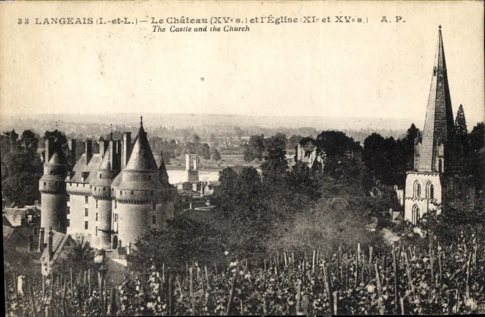 Langeais (Indre-et-Loire) — O Castelo (século XV) e a Igreja (séculos XI e XV) — A.P. - Frente
