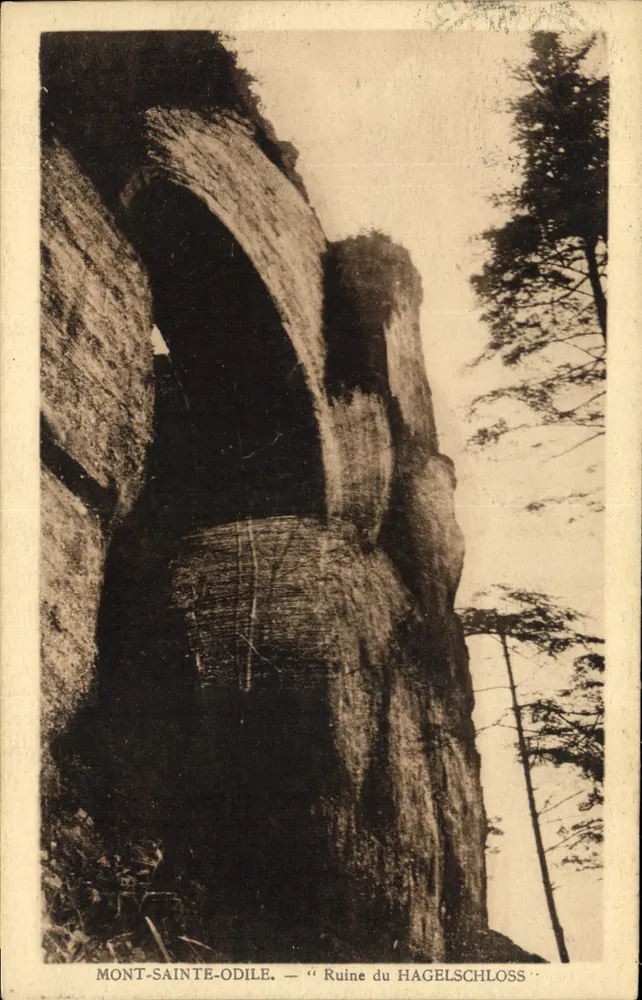 Mont-Sainte-Odile — Ruine des Hagelschloss - Vorderseite