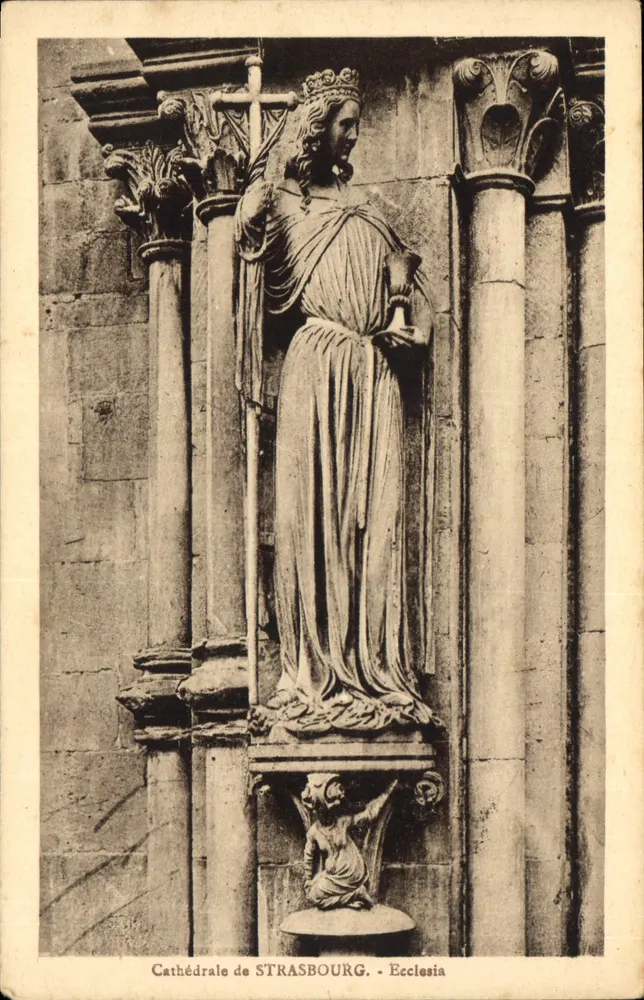 Estátua de Ecclésia — Catedral de Estrasburgo - Frente