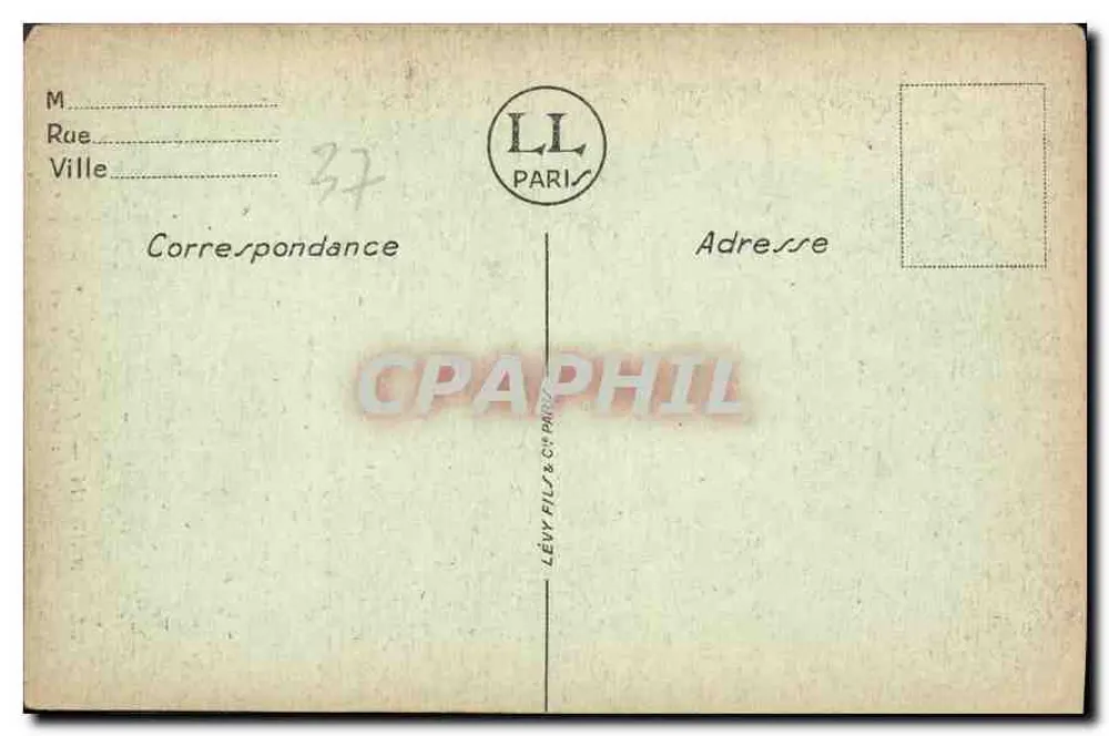 Langeais — O Castelo. A Sala dos Guardas (Século XV). — LL - Verso