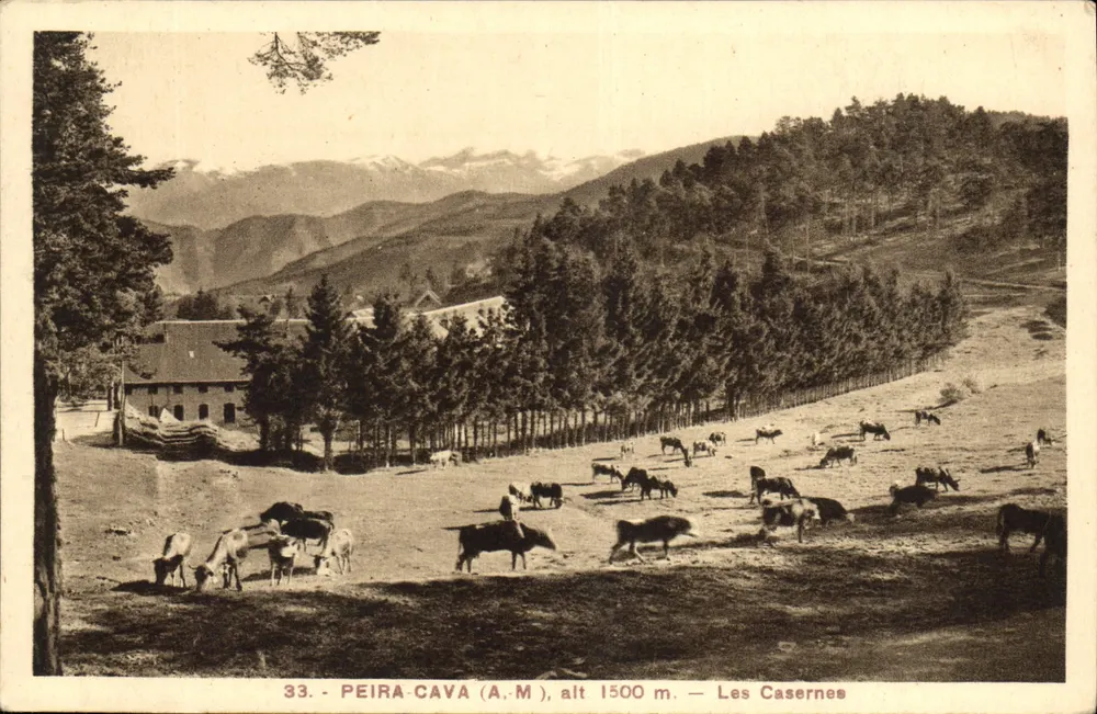 Peira-Cava (A.M.), alt 1500 m. — Les Casernes - Frente