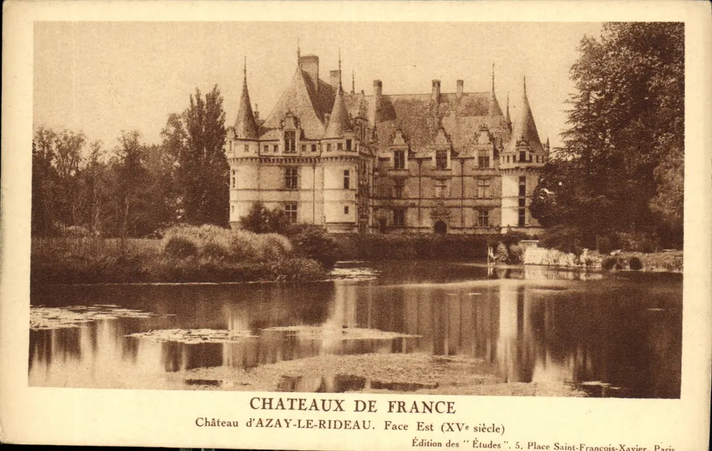 Castelo de Azay-le-Rideau — Face Leste (século XV) — Edição das 'Études', 5, Praça Saint-François-Xavier, Paris - Frente