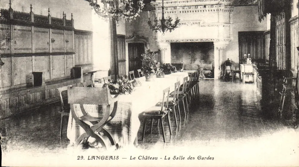 LANGEAIS — Das Schloss — Die Wachstube - Vorderseite