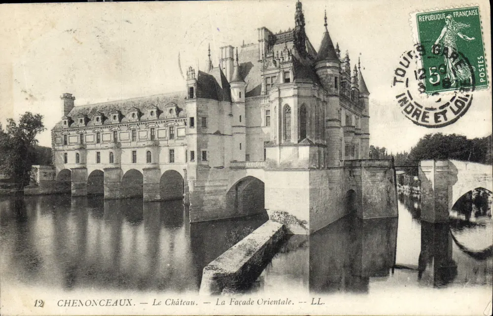 Chenonceaux — O Castelo — A Fachada Oriental — LL. - Frente