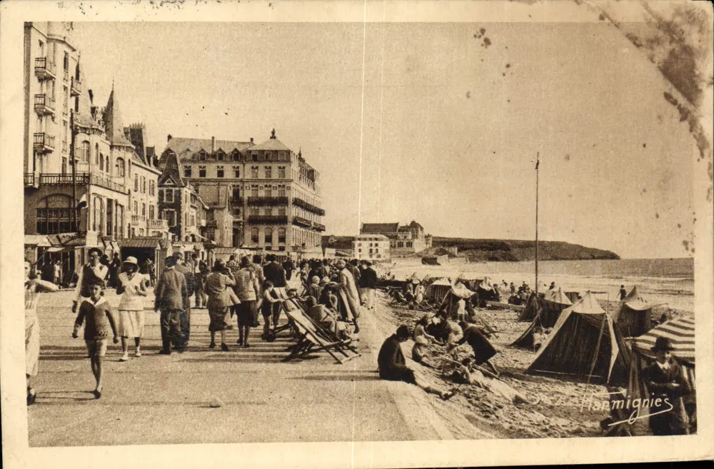 Wimereux — Ansicht der Digue in Richtung Casino — Edition Harmignies - Vorderseite