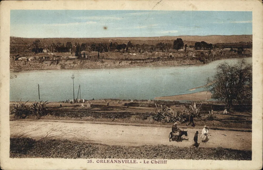 Orléansville - Le Chéliff — vista do rio com paisagem e personagens — Photo Albert, Alger - Frente