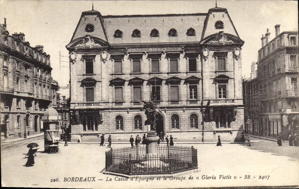 Bordeaux — Die Sparkasse und die Skulpturgruppe « Gloria Victis » — BR - 2407 - Vorderseite
