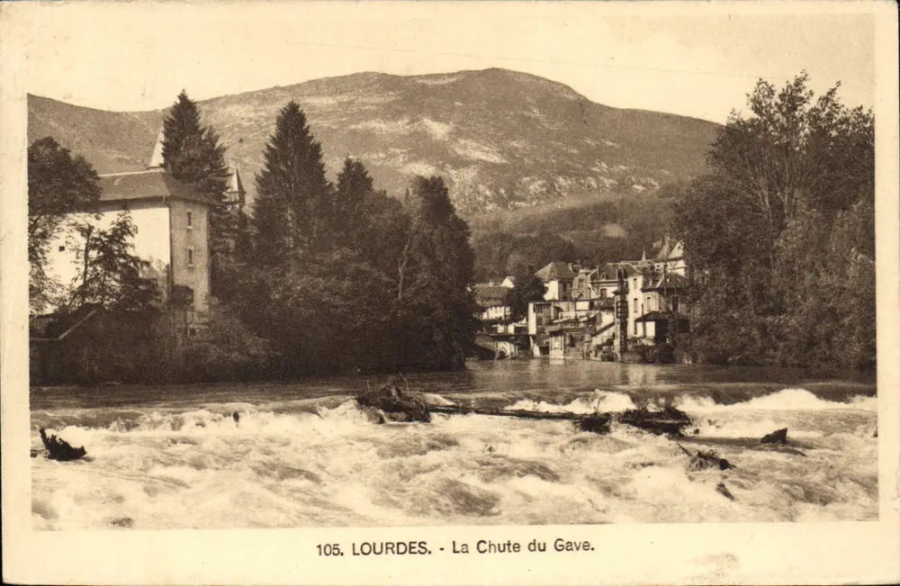 Lourdes — A Cachoeira do Gave — Editor não identificado, número de série 105 - Frente