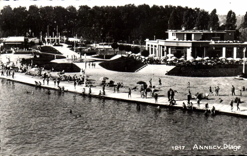 Annecy - Praia — vista do lago e do prédio de recepção — Édition S.A.L. n°1217 - Frente