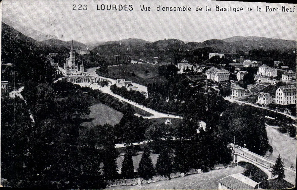 Lourdes — Übersicht der Basilika und des Neuen Brücke — Unbekannter Verleger, Nr. 223 - Vorderseite