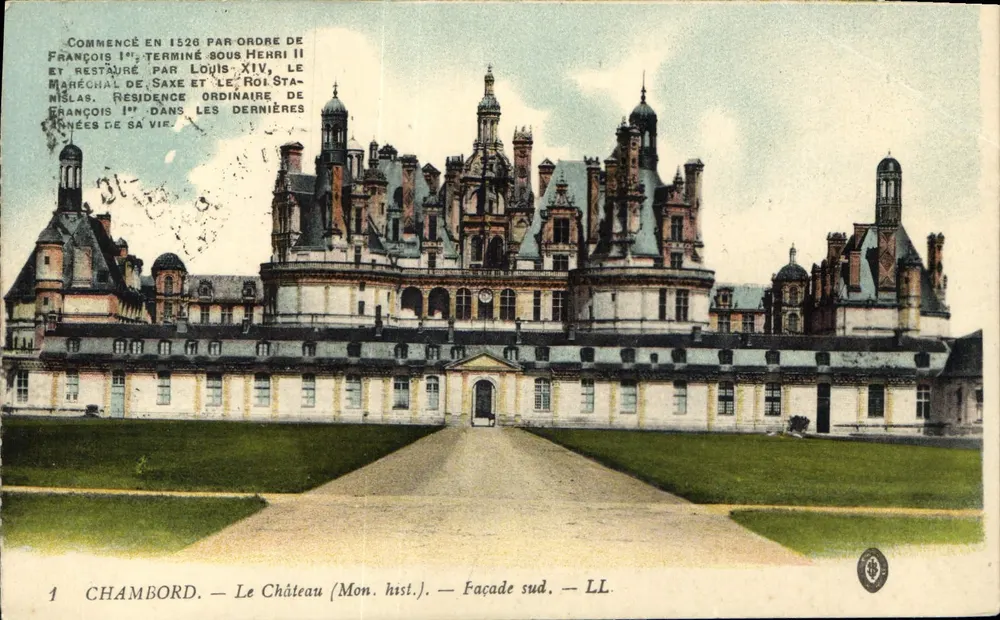 Chambord — O Castelo (Mon. hist.) — Fachada sul — LL. - Frente