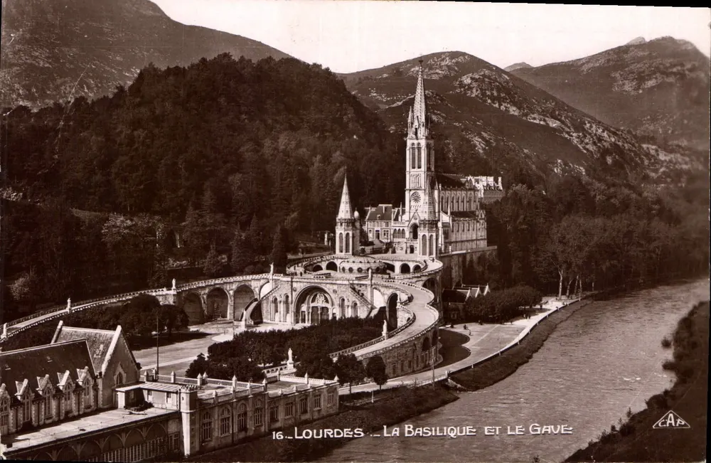 Lourdes — A Basílica e o Gave — C.A.P. n°16 - Frente