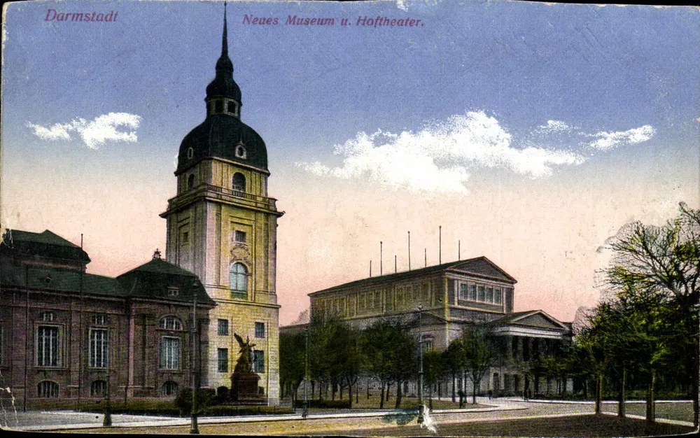 Darmstadt — Neues Museum en Hoftheater — onbekende uitgever, serie-nummer niet zichtbaar - Voorkant