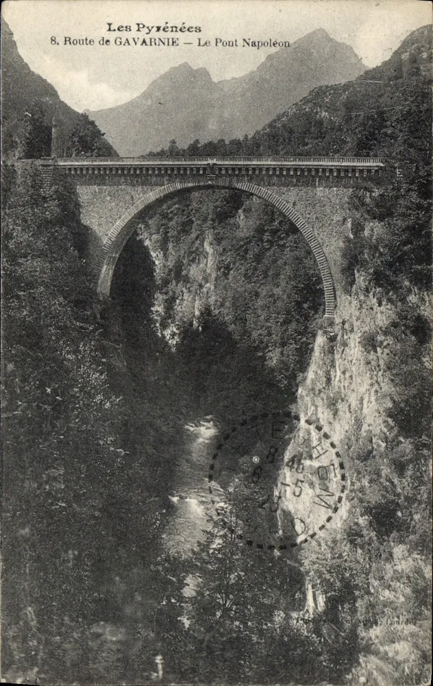 Les Pyrénées — Route de Gavarnie — Le Pont Napoléon — Éditeur : Gavarnie, n°8 - Recto