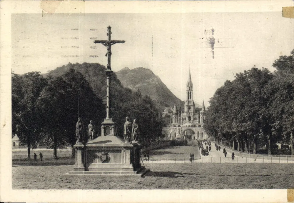 Lourdes — La Basilique et le Calvaire breton — Édition photo Guimault - Recto