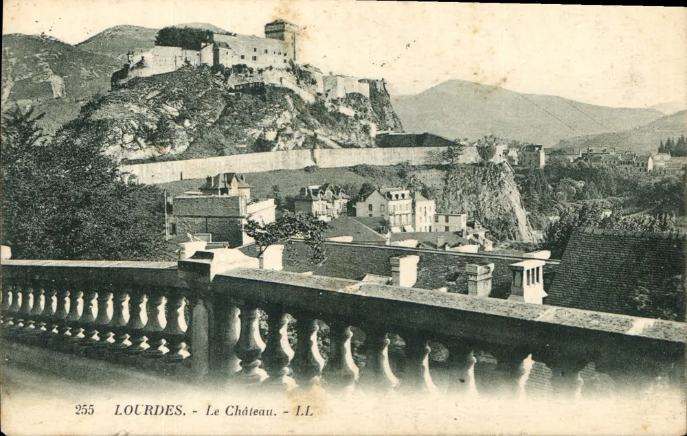 Lourdes - O Castelo — L.L. — n° 255 - Frente