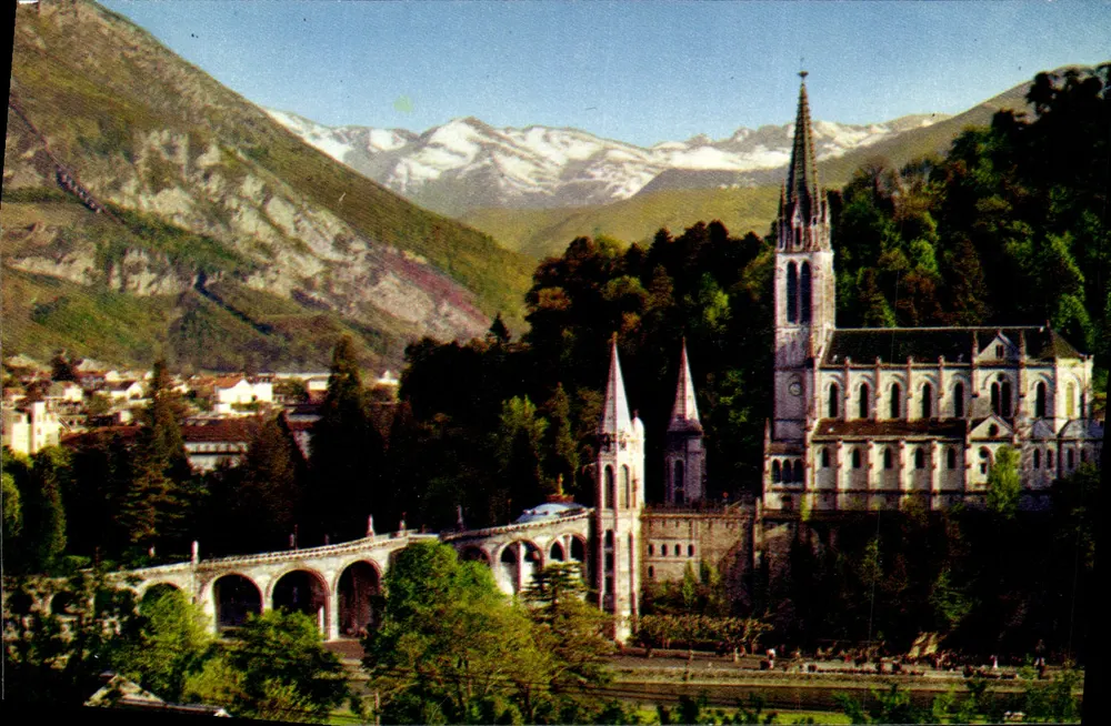 Lourdes — A Basílica e o Pic du Jer — Edit. A. Doucet - Frente