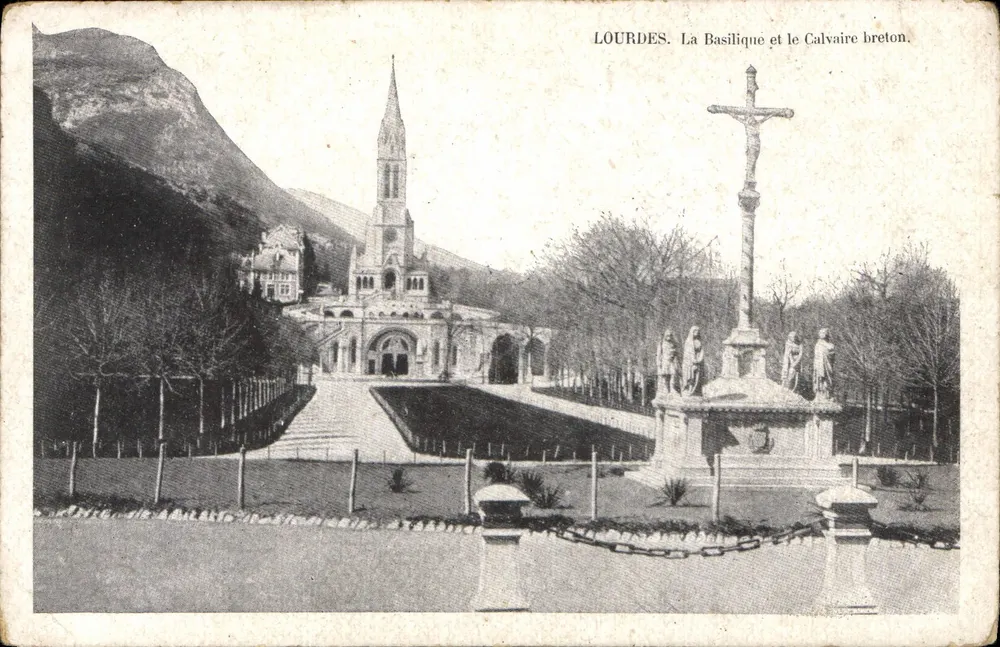 Lourdes. Die Basilika und der bretonische Calvary. - Vorderseite