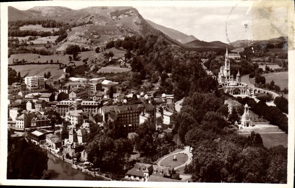 Lourdes — Vista Geral — Edição P. Doucet - Frente
