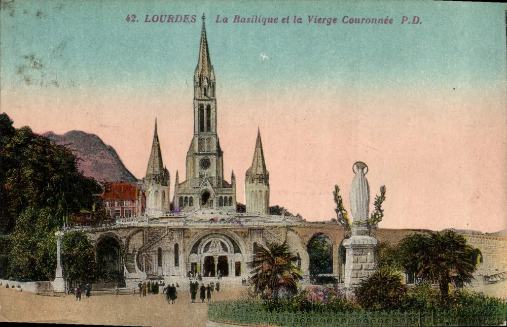 Lourdes — La Basilique et la Vierge Couronnée — P.D. n°42 - Recto