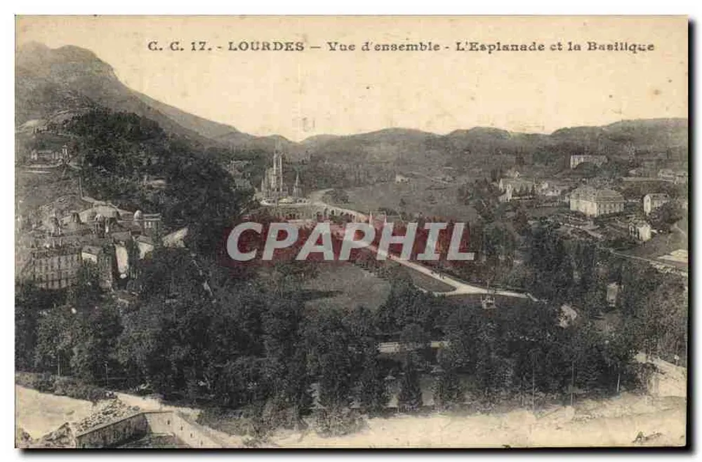 Lourdes — Vista geral — A Esplanada e a Basílica - Frente