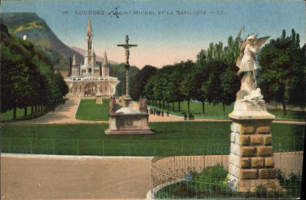 Lourdes — São Miguel e a Basílica — LL. — N° 96 - Frente