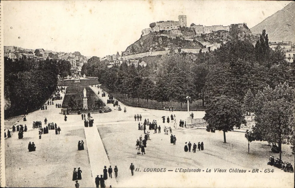 Lourdes — La Piazzetta — El Viejo Castillo — BR 654 - Anverso