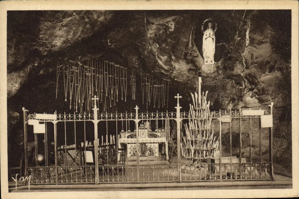 A Gruta Milagrosa — Nossa Senhora da Gruta — editor Yon - Frente