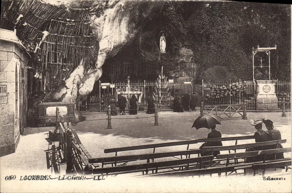 Lourdes - A Gruta - S. S. L. L. - S. S. L. L. - S. S. L. L. - Frente