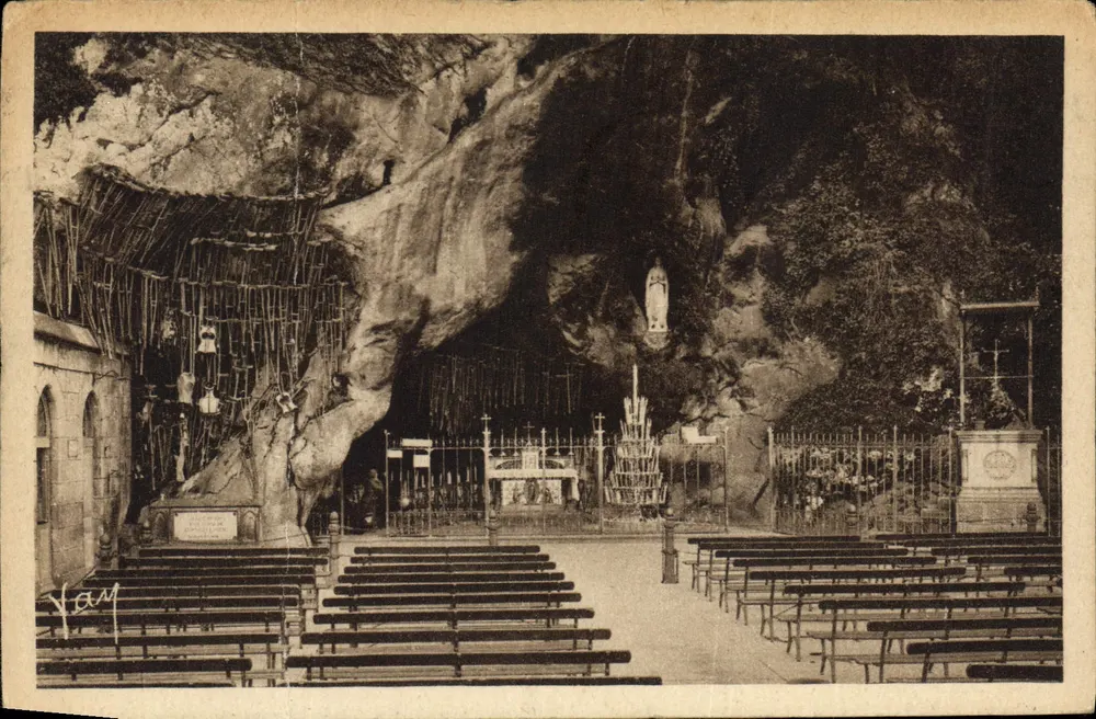 Gruta Milagrosa — Lourdes — Edição E. Quinault - Frente