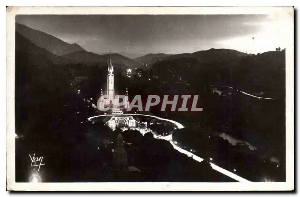 Lourdes — Die Basilika in der Nacht während der Fackelprozession — Photo Grinault Edition - Vorderseite