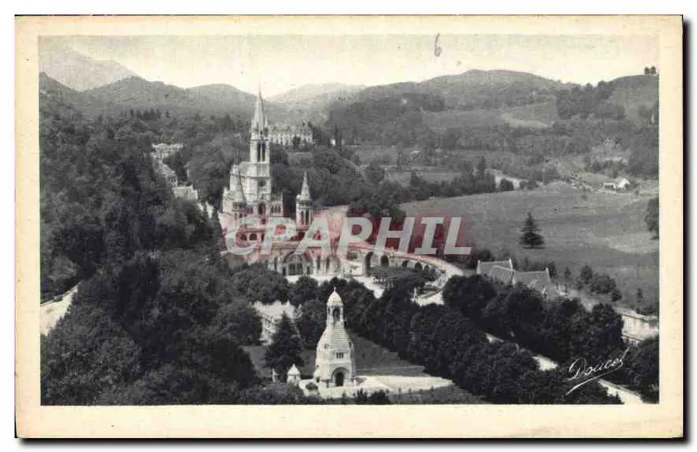 Lourdes — Die Basilika und das Interalliierte Denkmal vom Schloss aus gesehen — Edit. du Palais du Rosaire - Lourdes - Vorderseite