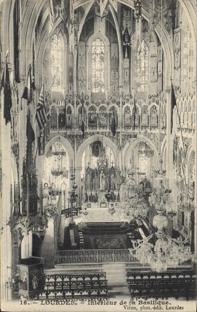 Lourdes — Interior da Basílica — Viron, fot.-edit. Lourdes - Frente